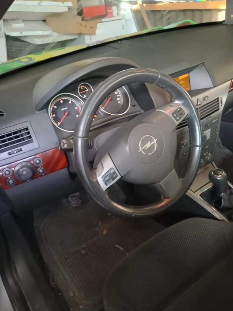 Opel Astra, снимка 11 - Автомобили и джипове - 52490790