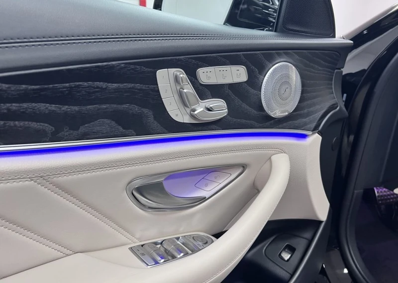 Mercedes-Benz E 63 AMG S 4Matic+ , снимка 10 - Автомобили и джипове - 52659875