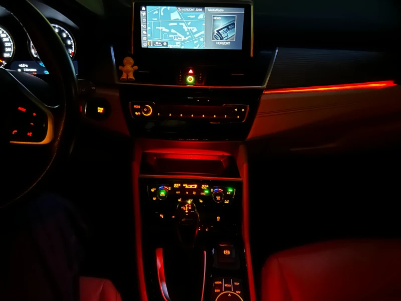 BMW 2 Active Tourer 225Xe iPerformance, снимка 7 - Автомобили и джипове - 52877559