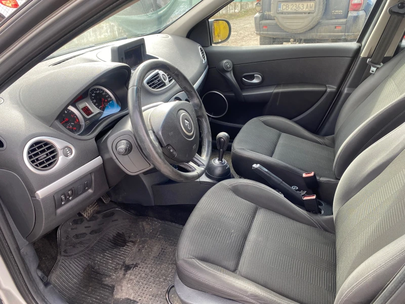 Renault Clio 1.5 dci NAVI , снимка 9 - Автомобили и джипове - 53009413