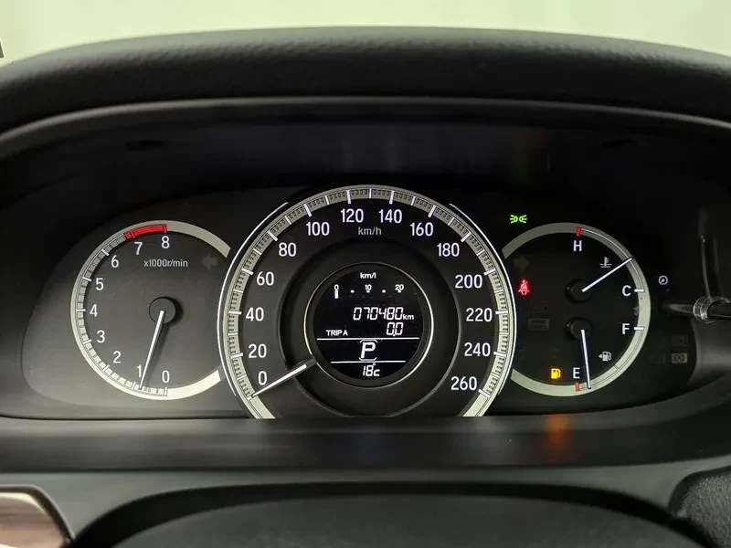 Honda Accord Accord 2.4 9Th Generation, снимка 8 - Автомобили и джипове - 54953758