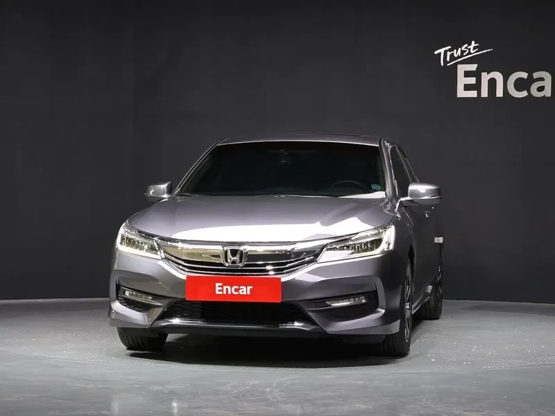 Honda Accord Accord 2.4 9Th Generation, снимка 3 - Автомобили и джипове - 54953758