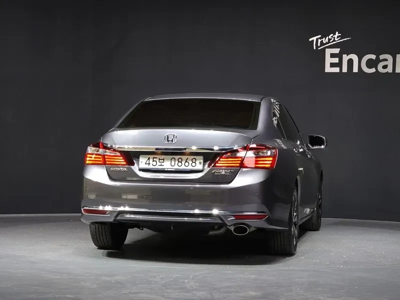 Honda Accord Accord 2.4 9Th Generation, снимка 4 - Автомобили и джипове - 54953758