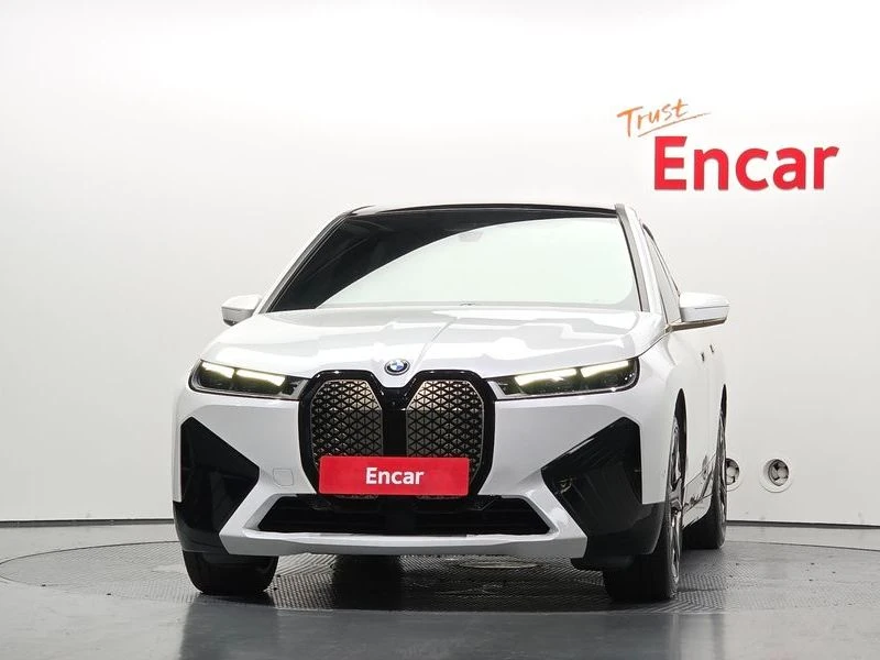 BMW iX xDrive40 First Edition| 326к.с., снимка 3 - Автомобили и джипове - 56021214