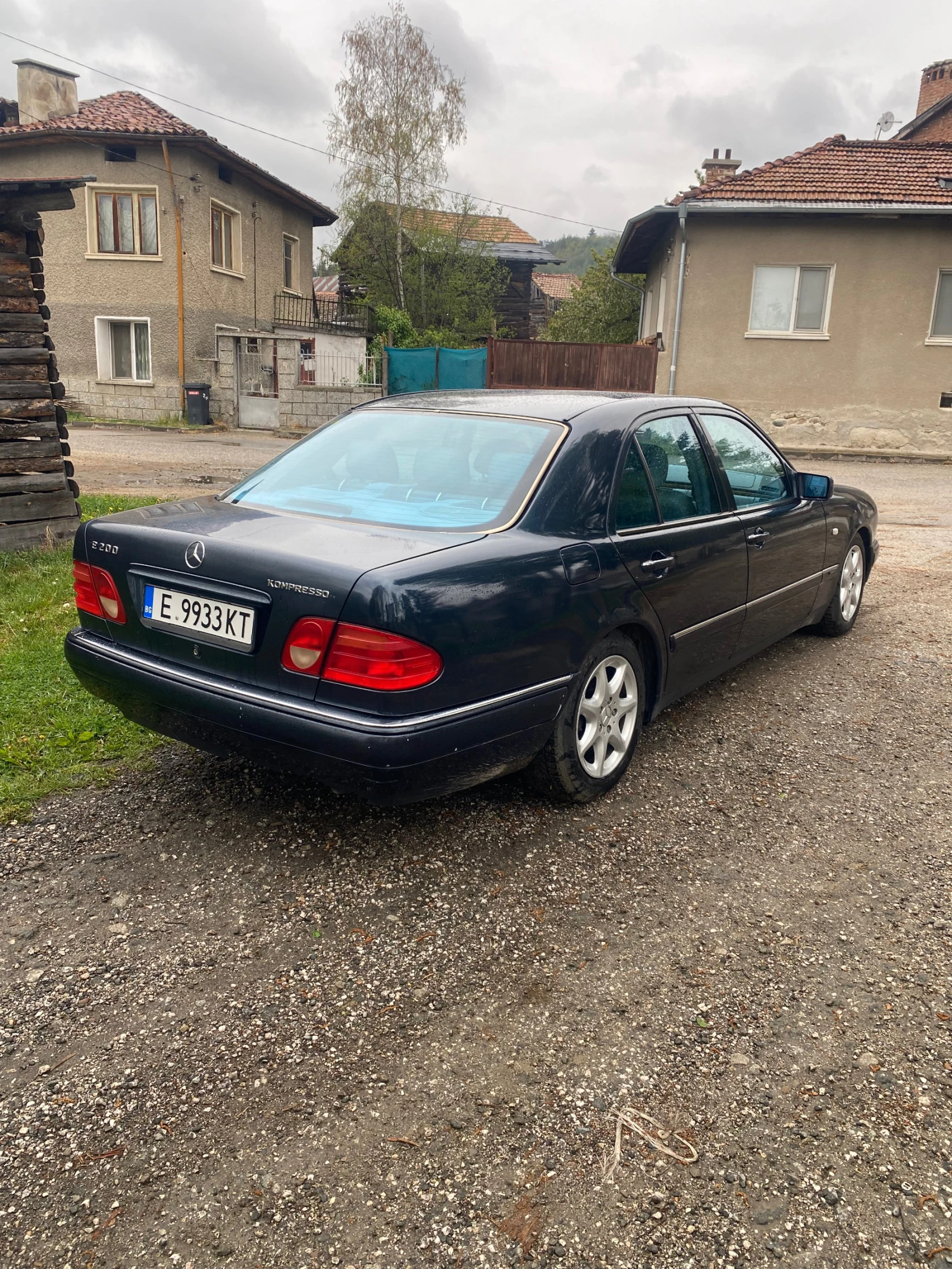 Mercedes-Benz E 200 Бензин-Газ - изображение 2