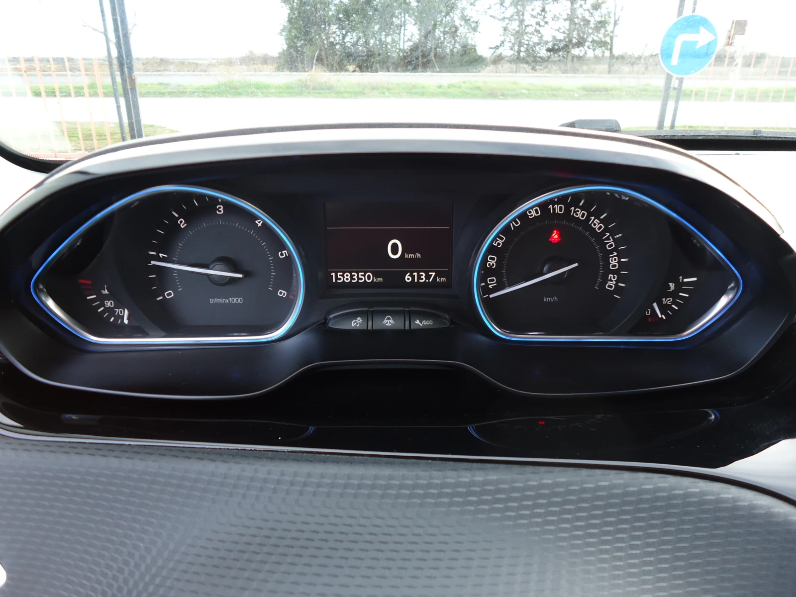 Peugeot 2008 1.6 E-HDI 92 �.�. Allure | Mobile.bg � ����������� 13