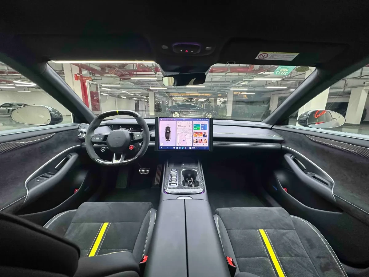 Xiaomi SU7  Ultra, снимка 2 - Автомобили и джипове - 53746099