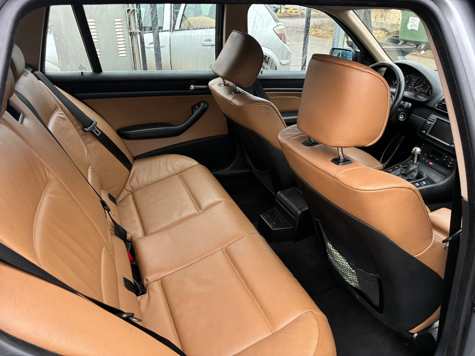 BMW 330, снимка 6 - Автомобили и джипове - 54012056