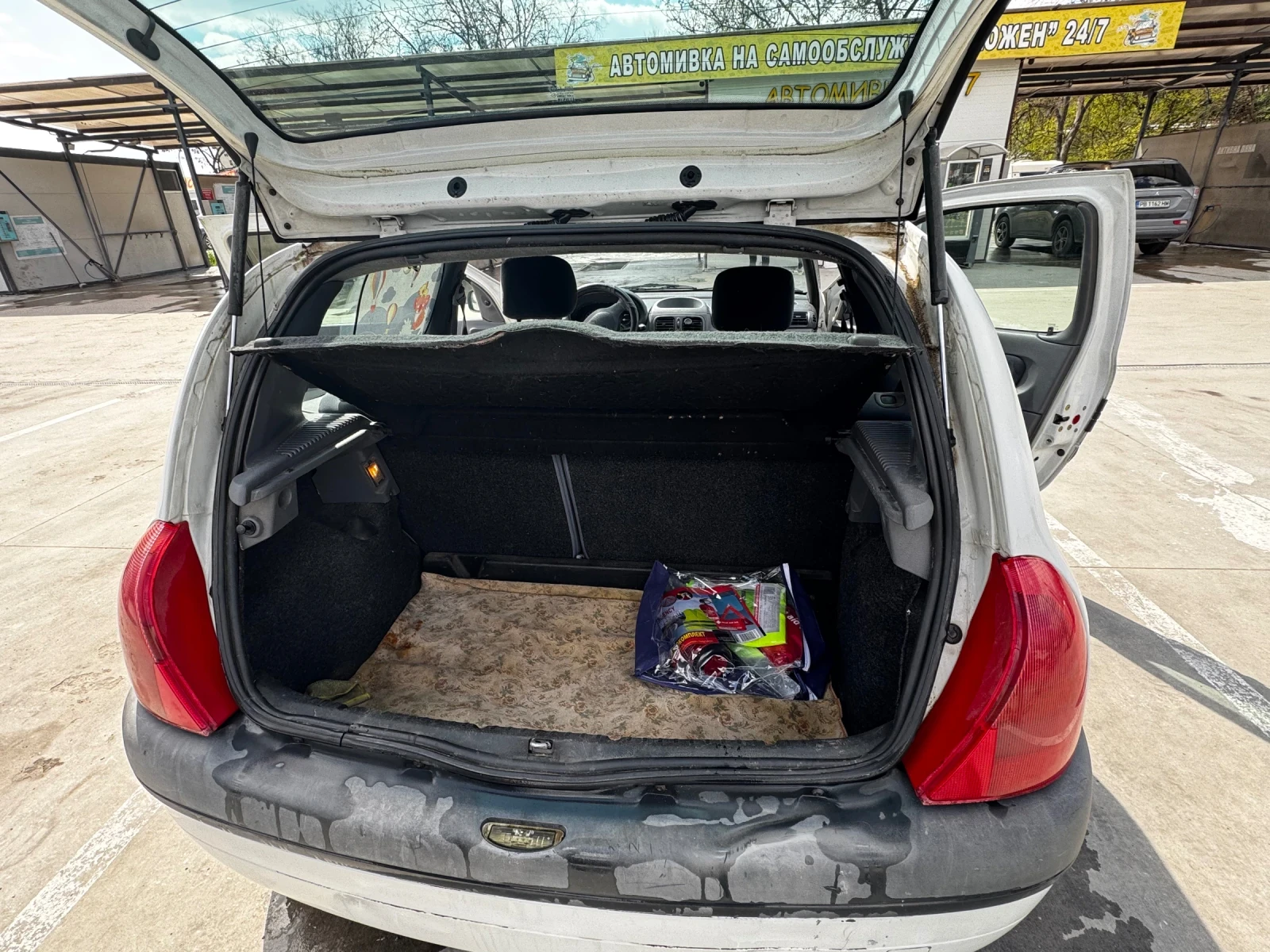 Renault Clio, снимка 8 - Автомобили и джипове - 54156654