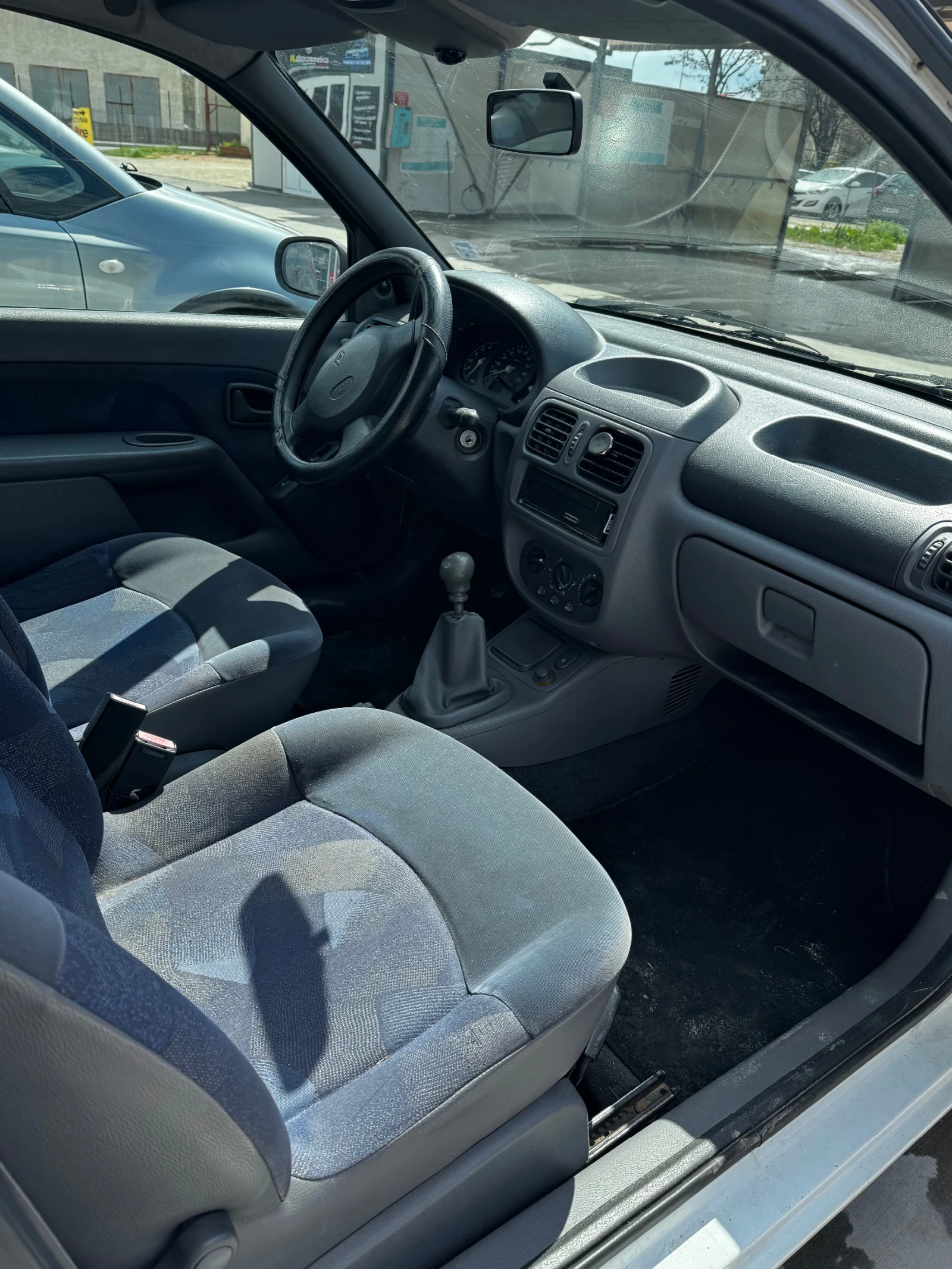 Renault Clio, снимка 9 - Автомобили и джипове - 54156654