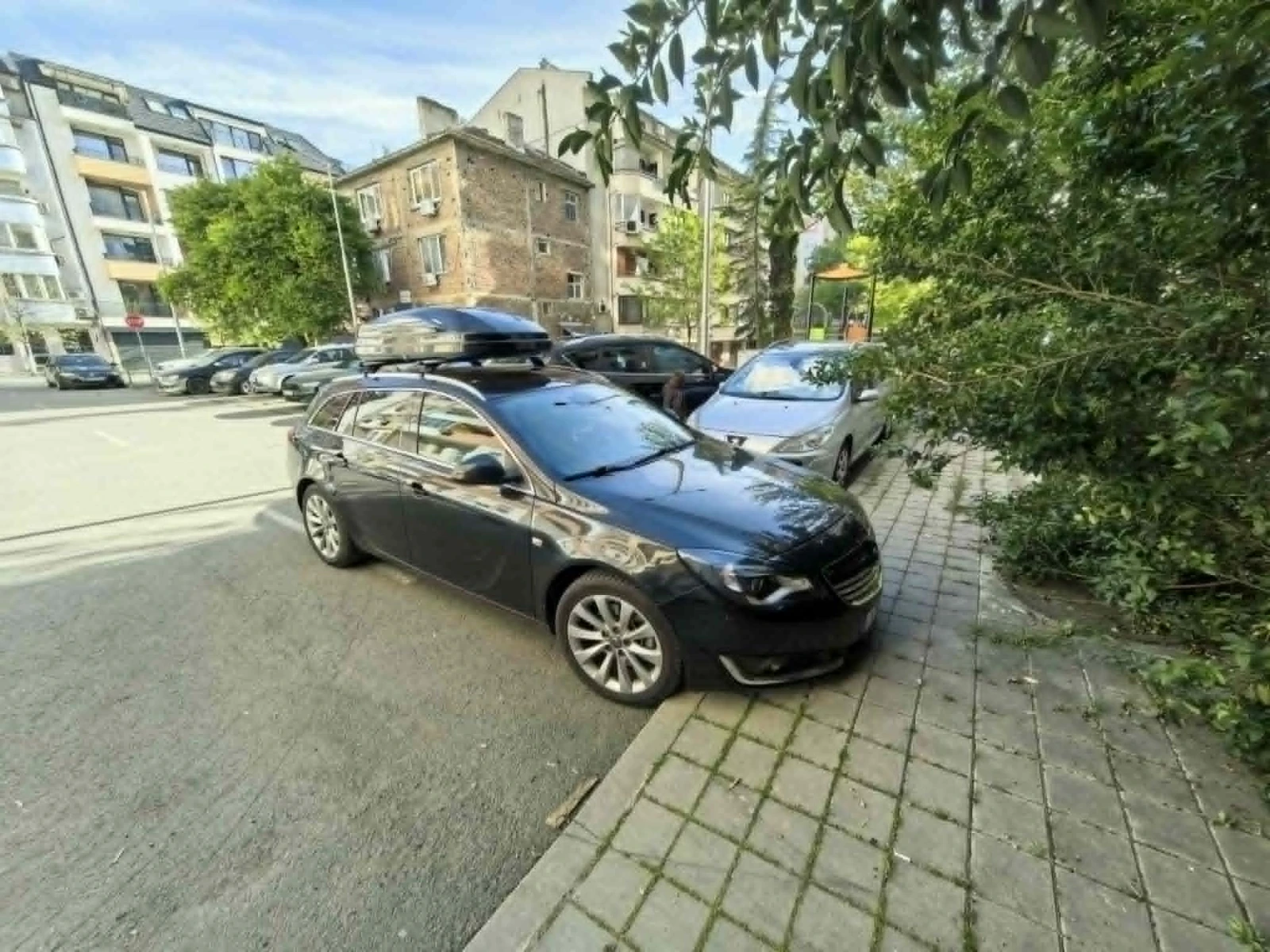 Opel Insignia, снимка 3 - Автомобили и джипове - 54354126
