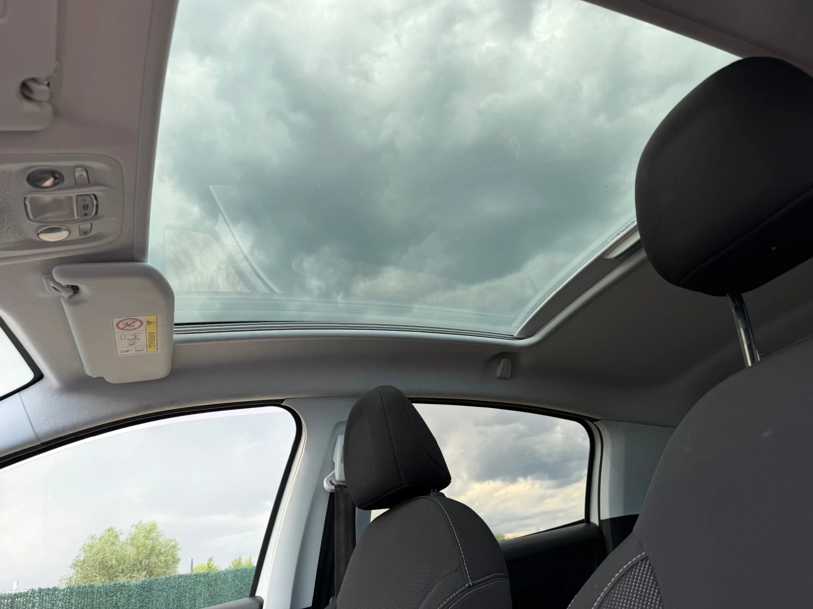 Peugeot 208 1.6d/100hp/NAVI/PANORAMA/CAMERA/, снимка 11 - Автомобили и джипове - 54983269