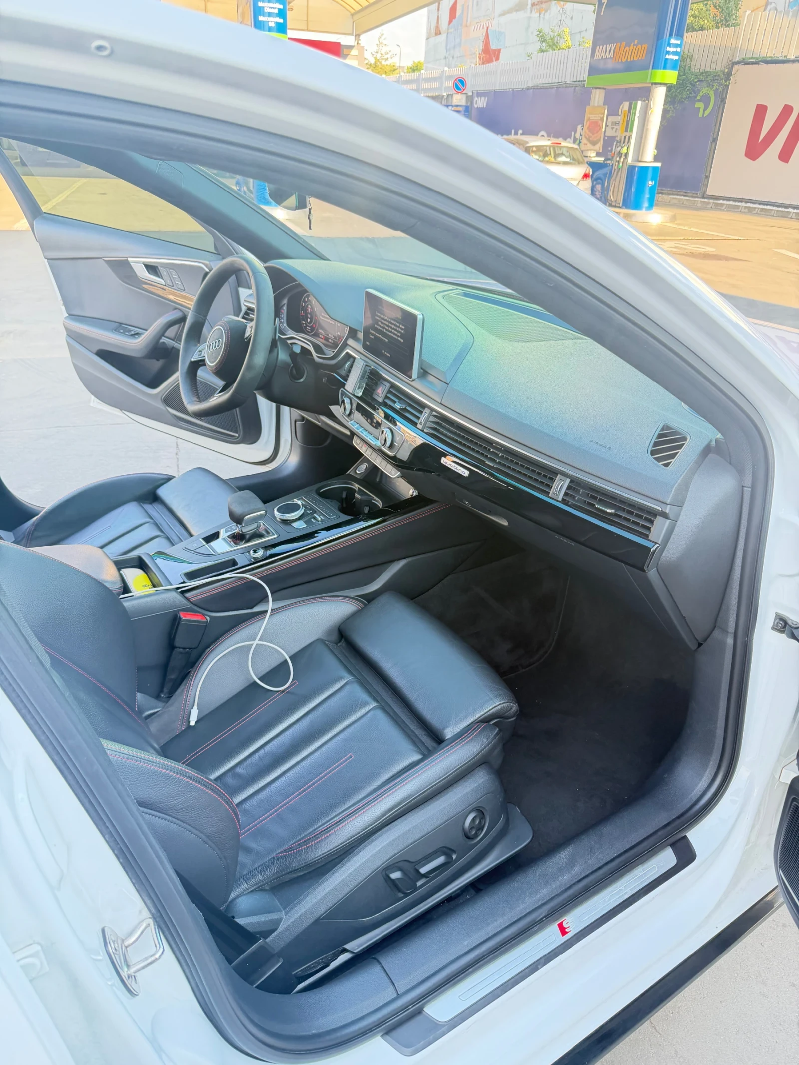 Audi A4, снимка 5 - Автомобили и джипове - 55218445