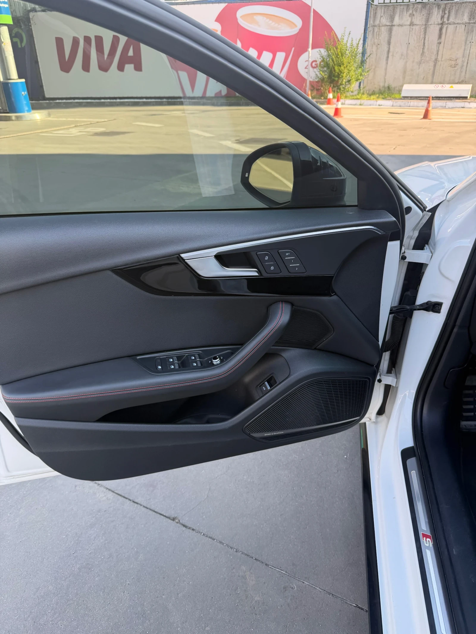 Audi A4, снимка 7 - Автомобили и джипове - 55218445