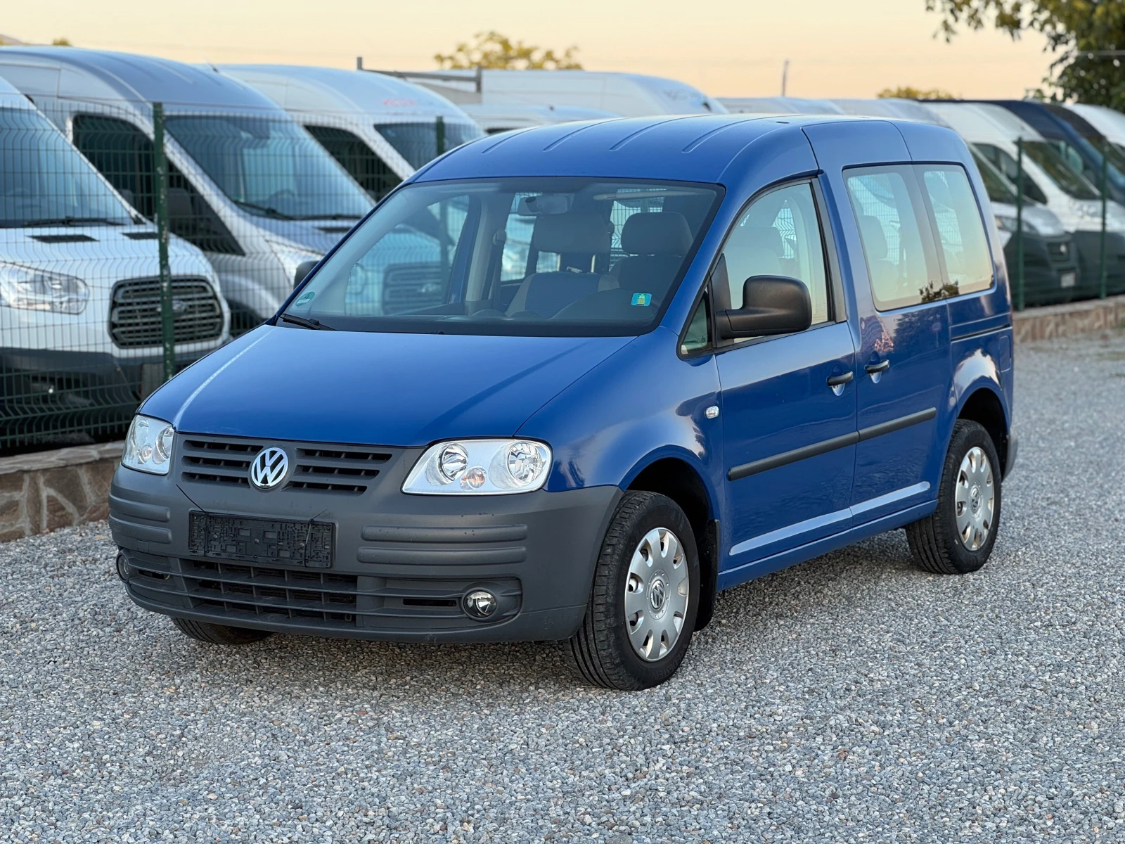 VW Caddy 1.6i* 102кс* Климатик* Германия* 