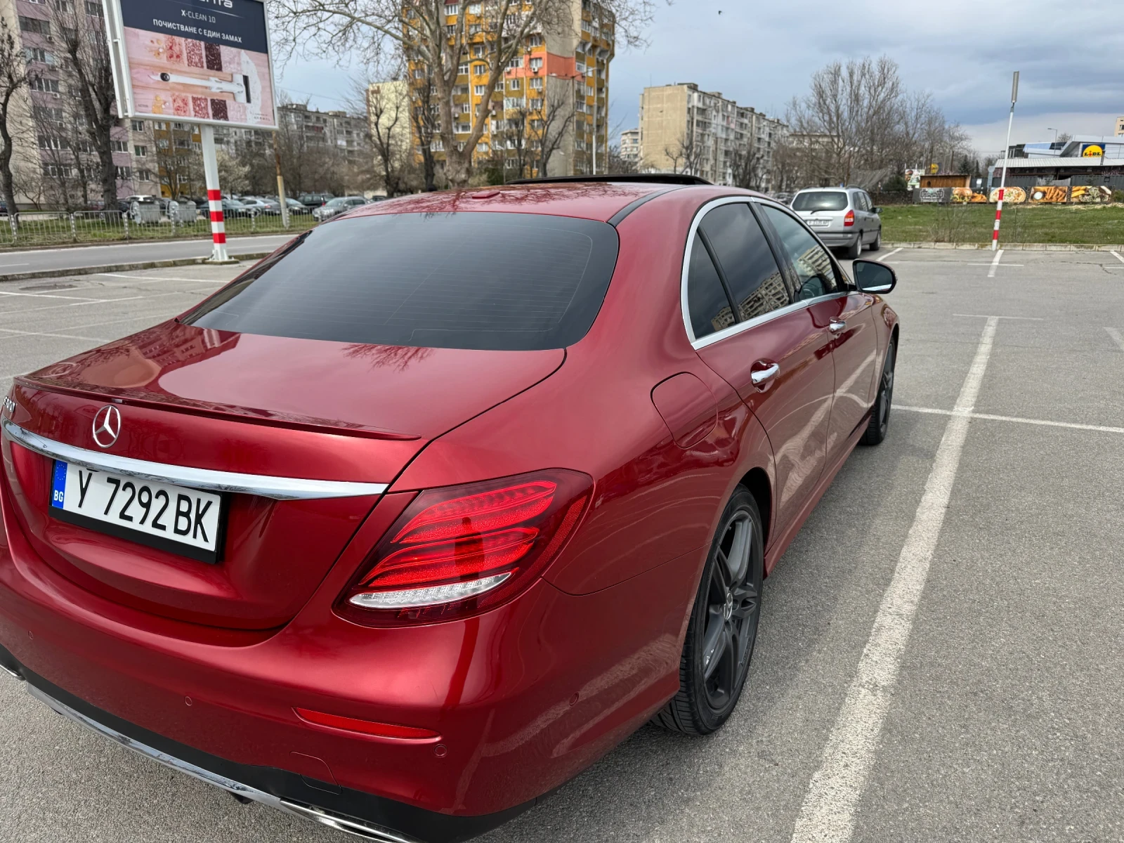 Mercedes-Benz E 300, снимка 5 - Автомобили и джипове - 55777835