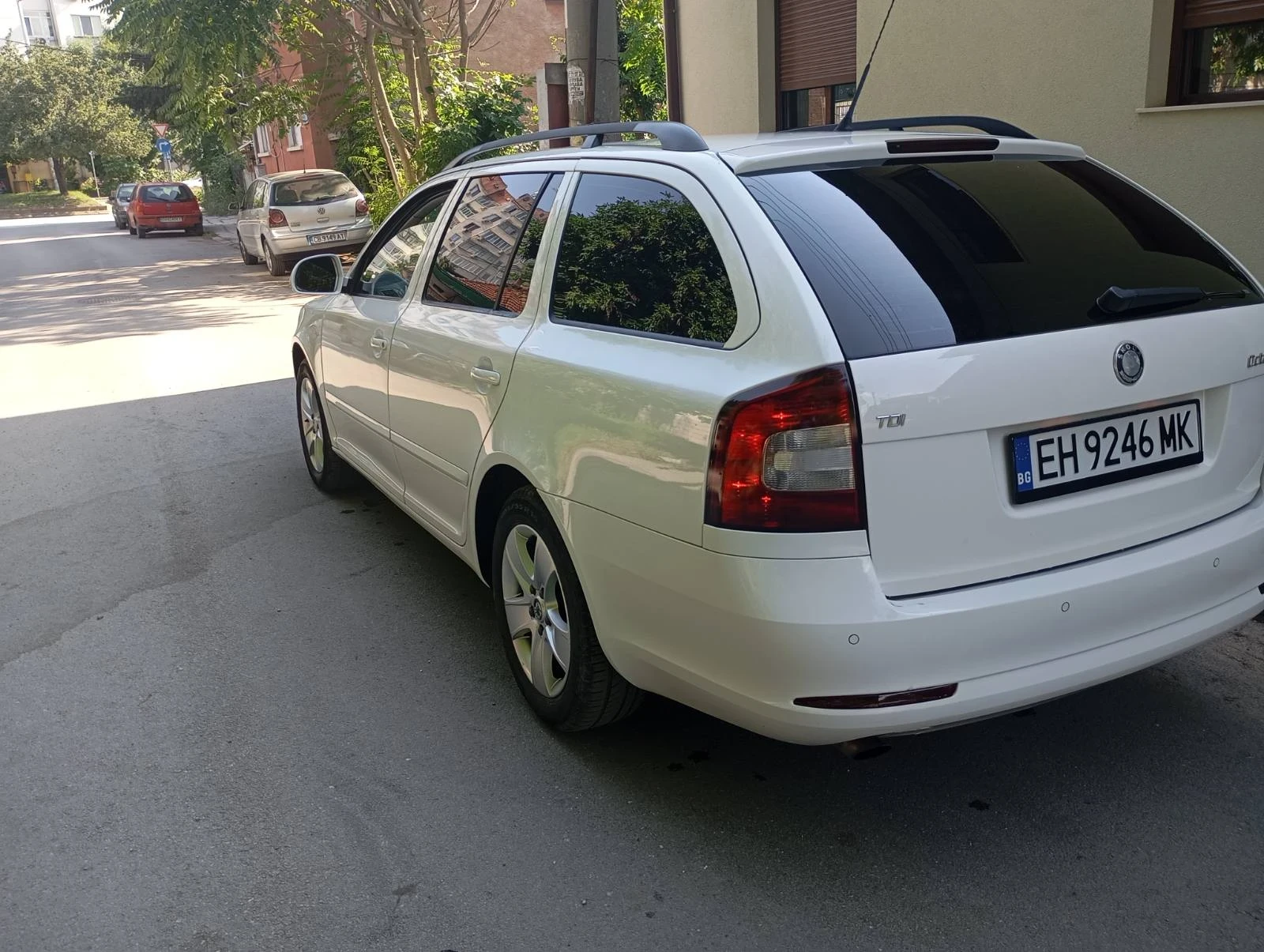 Skoda Octavia 1.6 TDI, снимка 12 - Автомобили и джипове - 56020439