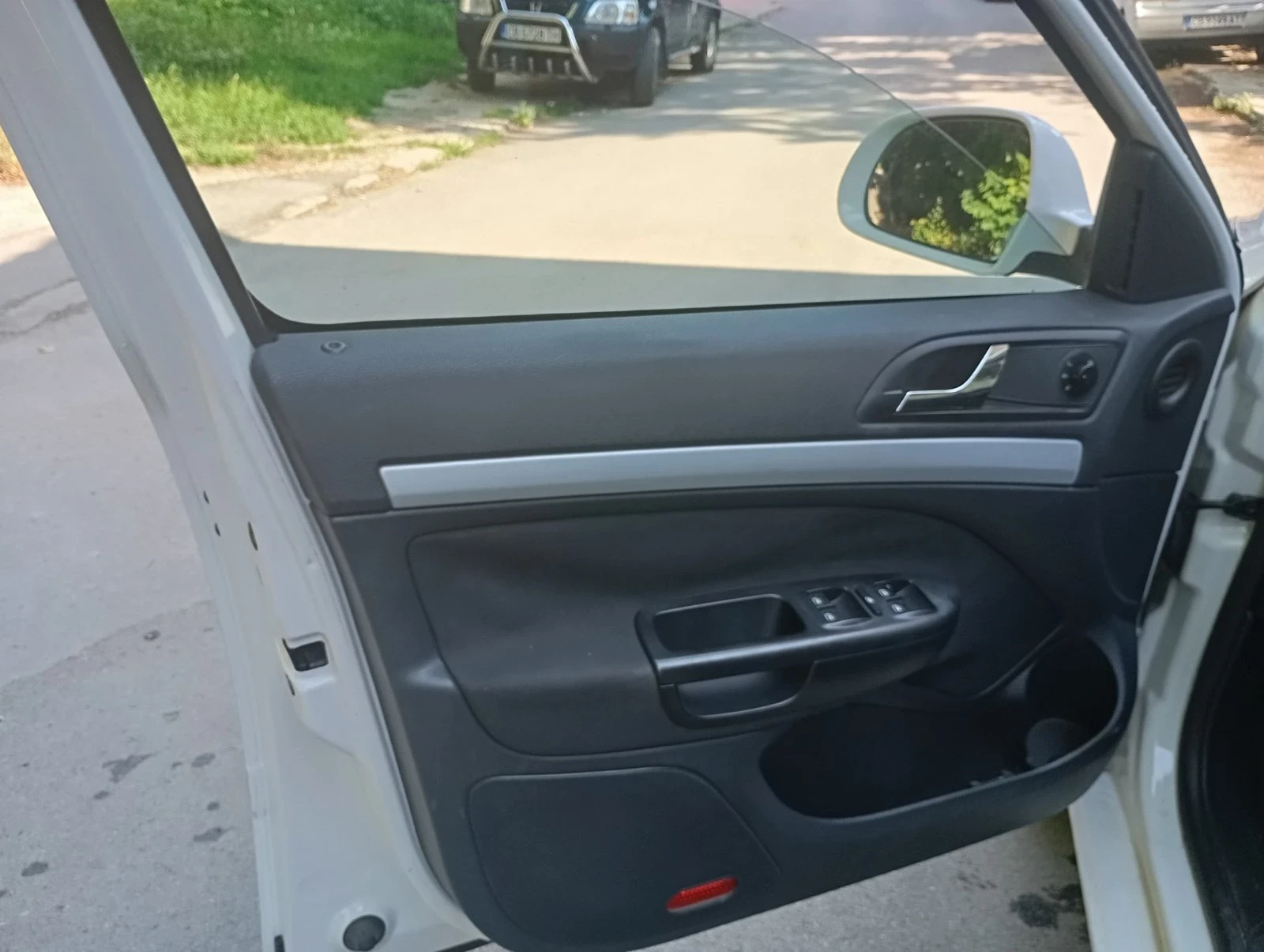 Skoda Octavia 1.6 TDI, снимка 6 - Автомобили и джипове - 56020439