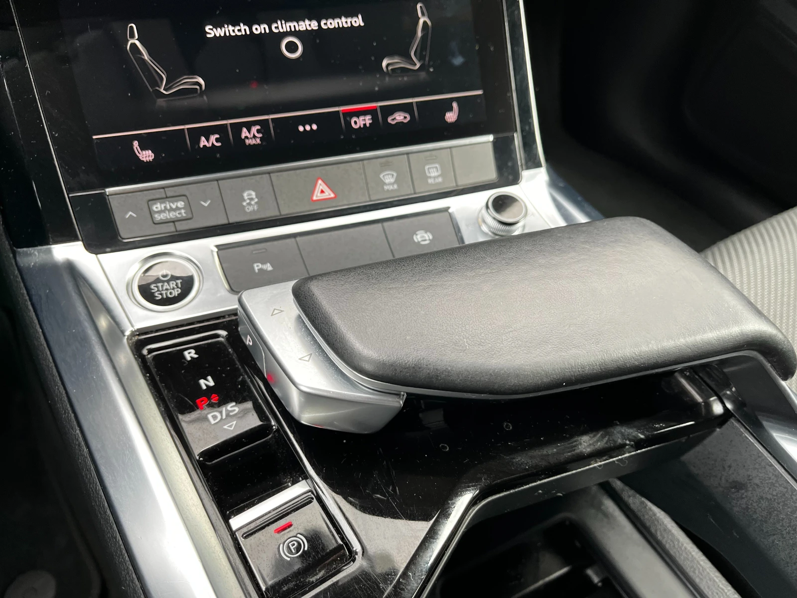 Audi E-Tron Quattro 55 95KWh Business SOH 90%   | Mobile.bg � ����������� 14