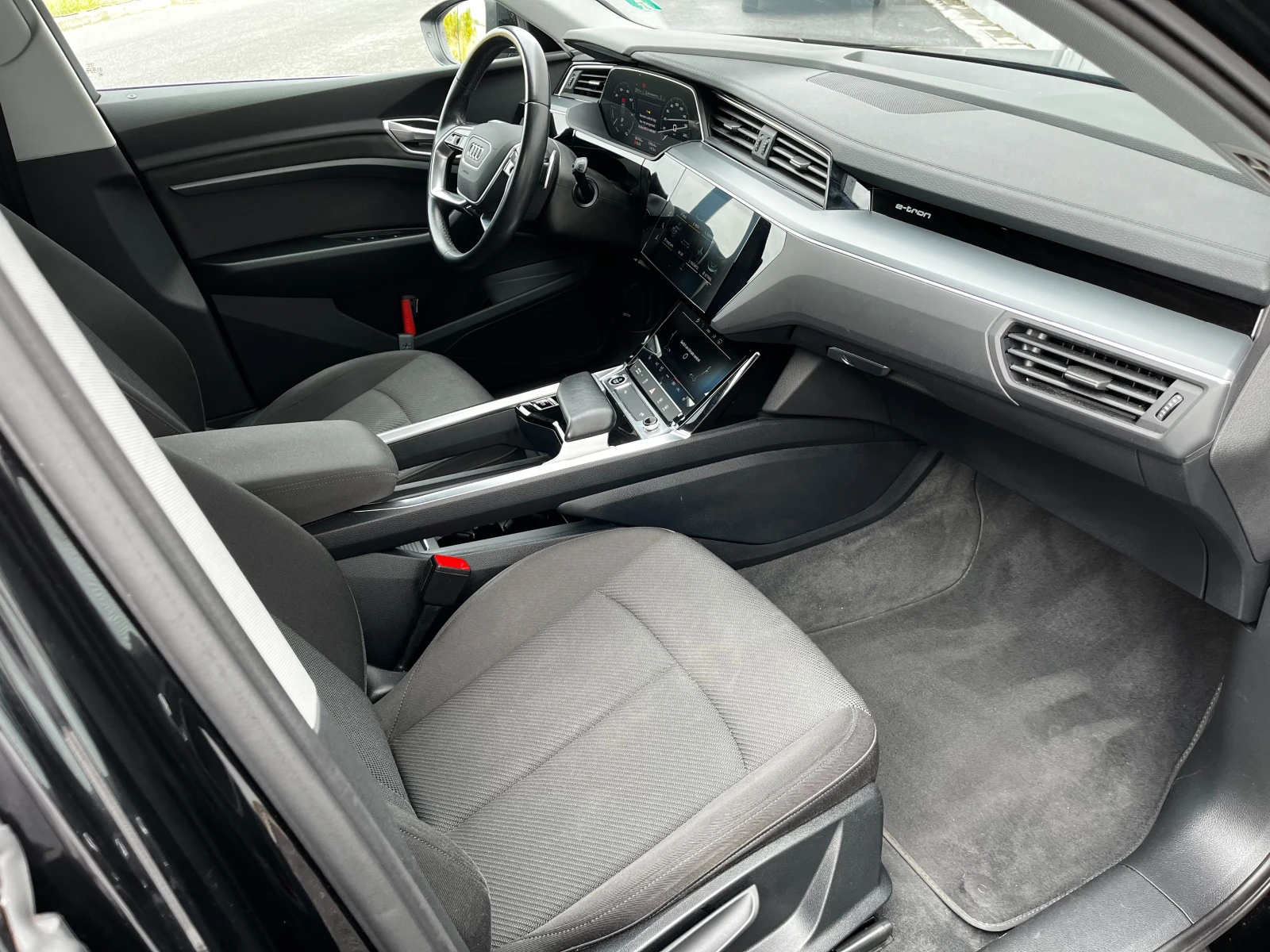 Audi E-Tron Quattro 55 95KWh Business SOH 90%   | Mobile.bg � ����������� 10
