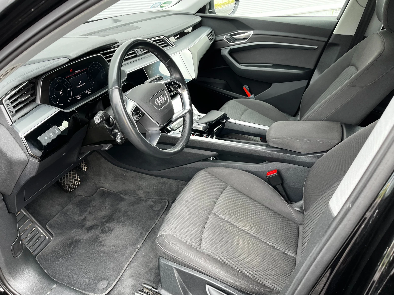 Audi E-Tron Quattro 55 95KWh Business SOH 90%   | Mobile.bg � ����������� 9