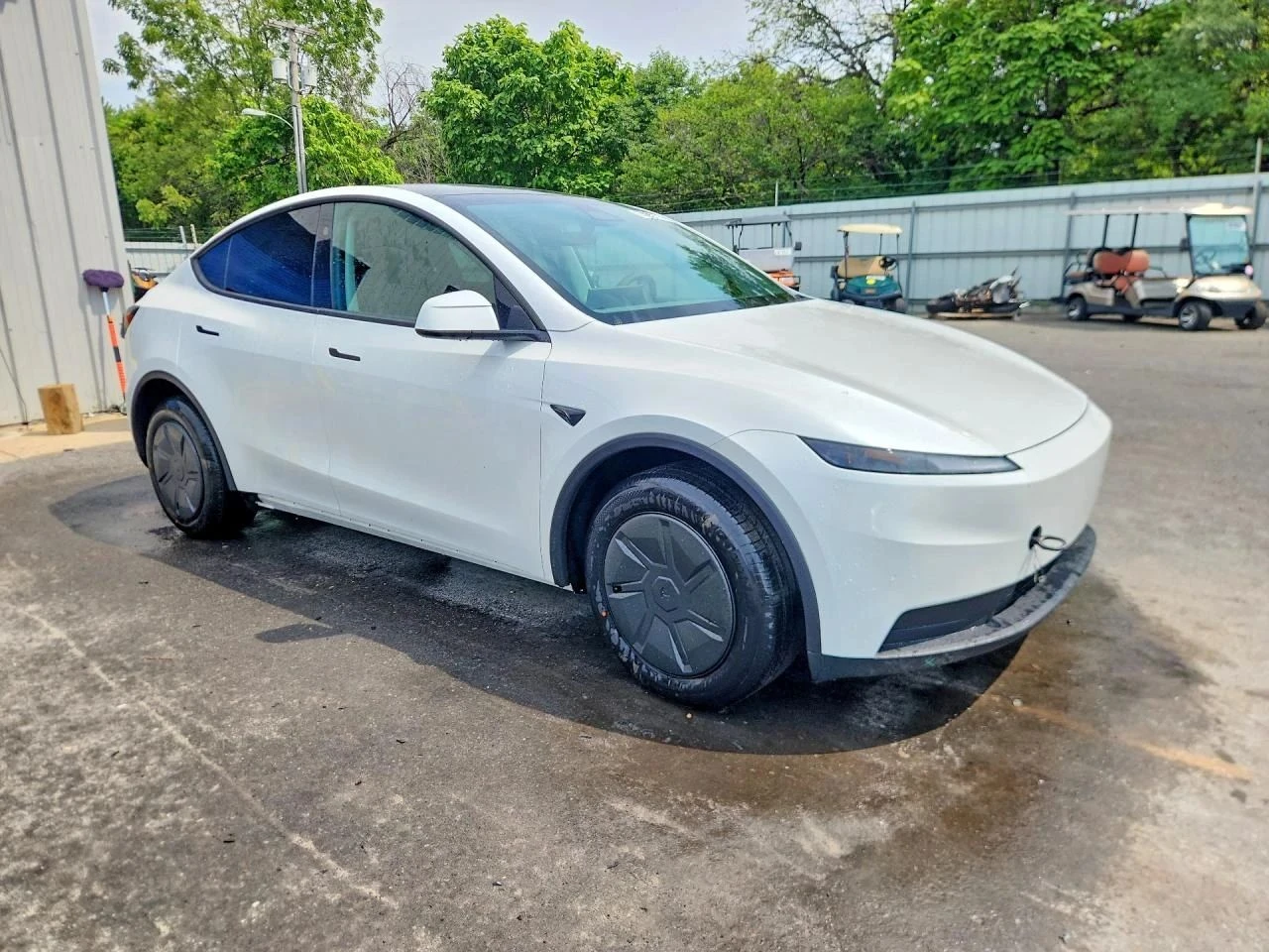 Tesla Model Y, снимка 4 - Автомобили и джипове - 56688511