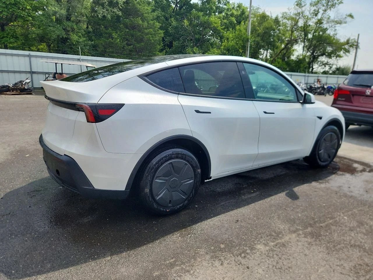 Tesla Model Y, снимка 3 - Автомобили и джипове - 56688511