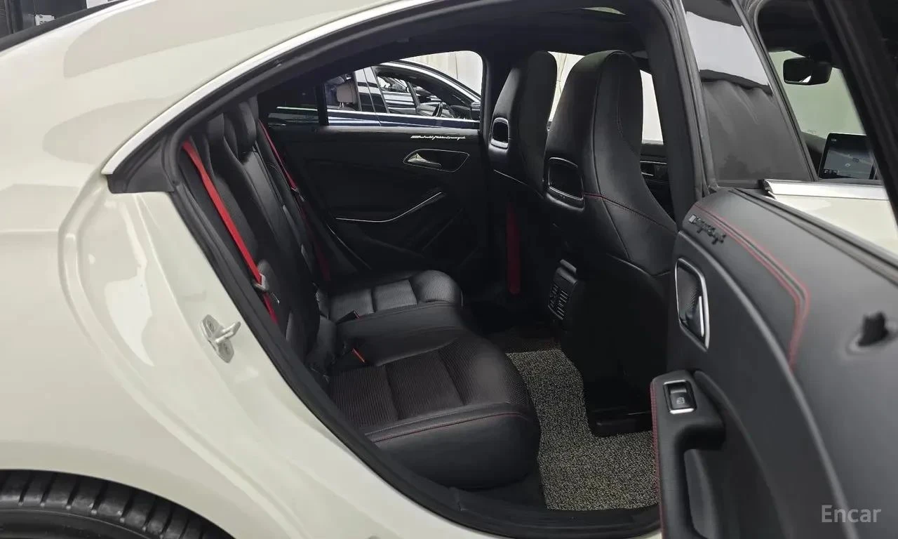 Mercedes-Benz CLA 45 AMG, снимка 16 - Автомобили и джипове - 56736706