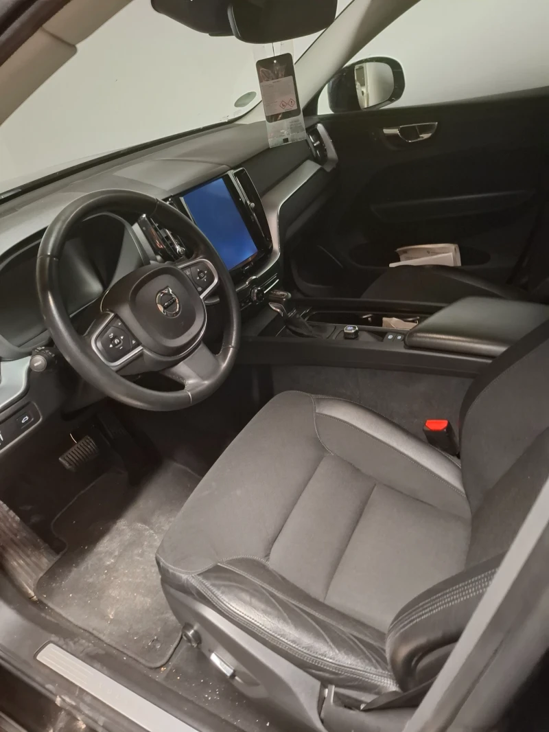Volvo XC60 D4, снимка 7 - Автомобили и джипове - 52596042