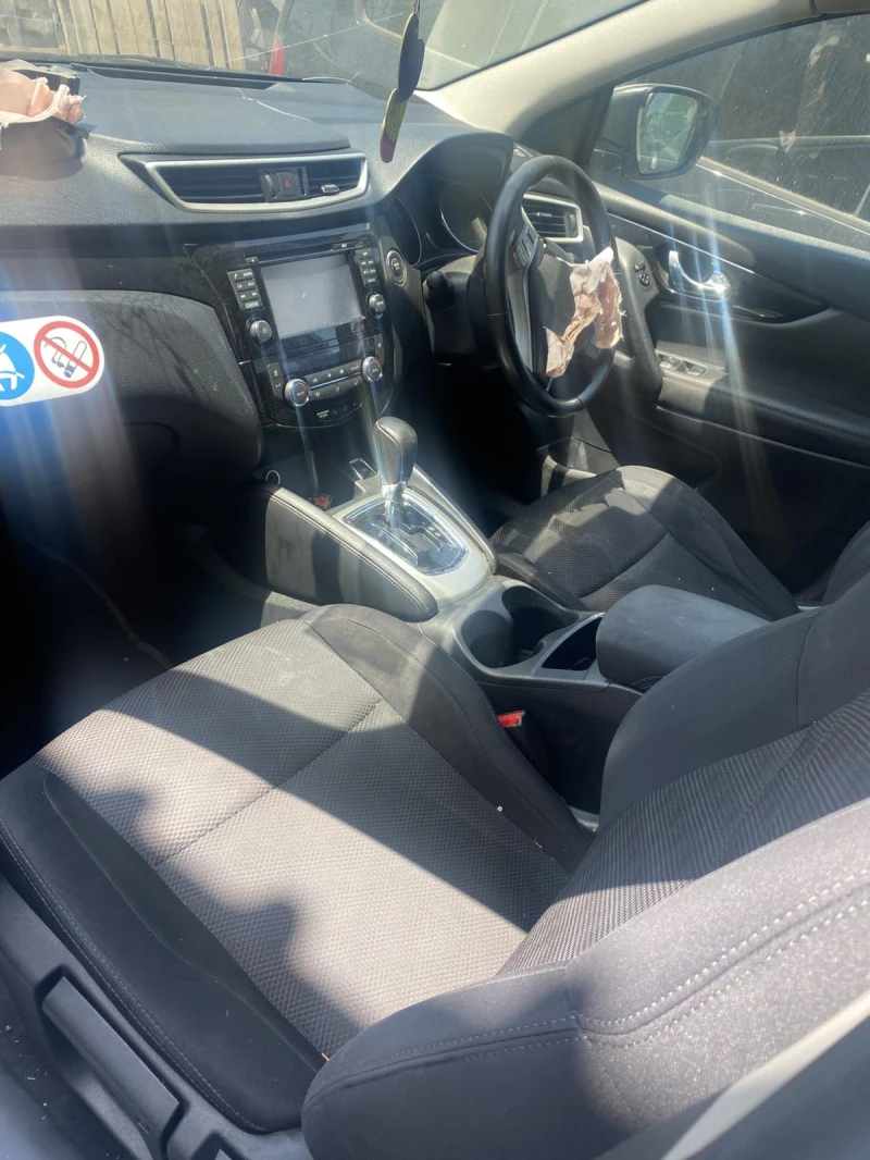 Nissan Qashqai, снимка 10 - Автомобили и джипове - 51186500