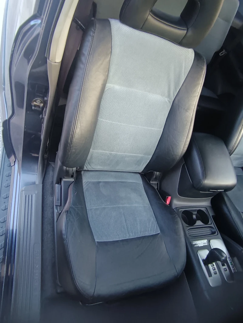 Mitsubishi Pajero, снимка 8 - Автомобили и джипове - 52817518