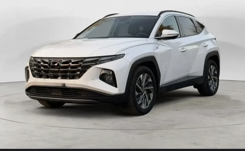 Hyundai Tucson, снимка 2 - Автомобили и джипове - 53043317