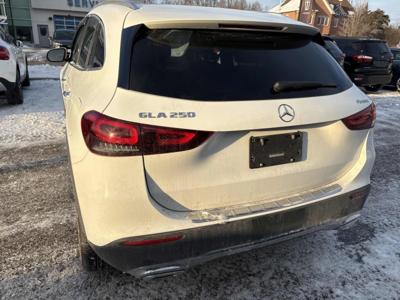 Mercedes-Benz GLA 250 2.0L 4MATIC, снимка 5 - Автомобили и джипове - 53282087