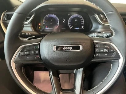 Jeep Grand cherokee * Altitude * CARFAX * БЕЗ ПЪРВОНАЧАЛНА ВНОСКА, снимка 16 - Автомобили и джипове - 53232185