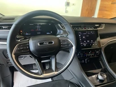 Jeep Grand cherokee * Altitude * CARFAX * БЕЗ ПЪРВОНАЧАЛНА ВНОСКА, снимка 4 - Автомобили и джипове - 53232185