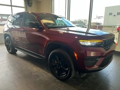 Jeep Grand cherokee * Altitude * CARFAX * БЕЗ ПЪРВОНАЧАЛНА ВНОСКА, снимка 2 - Автомобили и джипове - 53232185