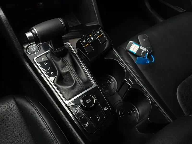 Kia Sportage, снимка 9 - Автомобили и джипове - 56731887