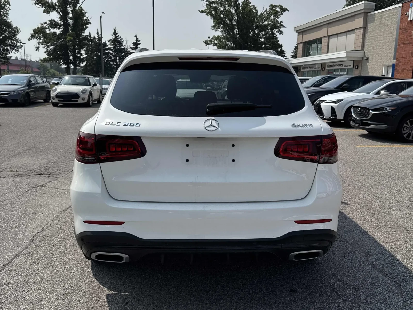 Mercedes-Benz GLC 300 CARFAX* ОПЦИЯ ЗА ФИНАНСИРАНЕ*  - изображение 4