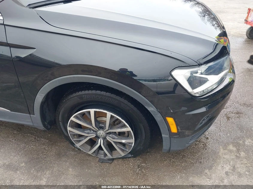 VW Tiguan * 4MOTION* , снимка 12 - Автомобили и джипове - 54037616