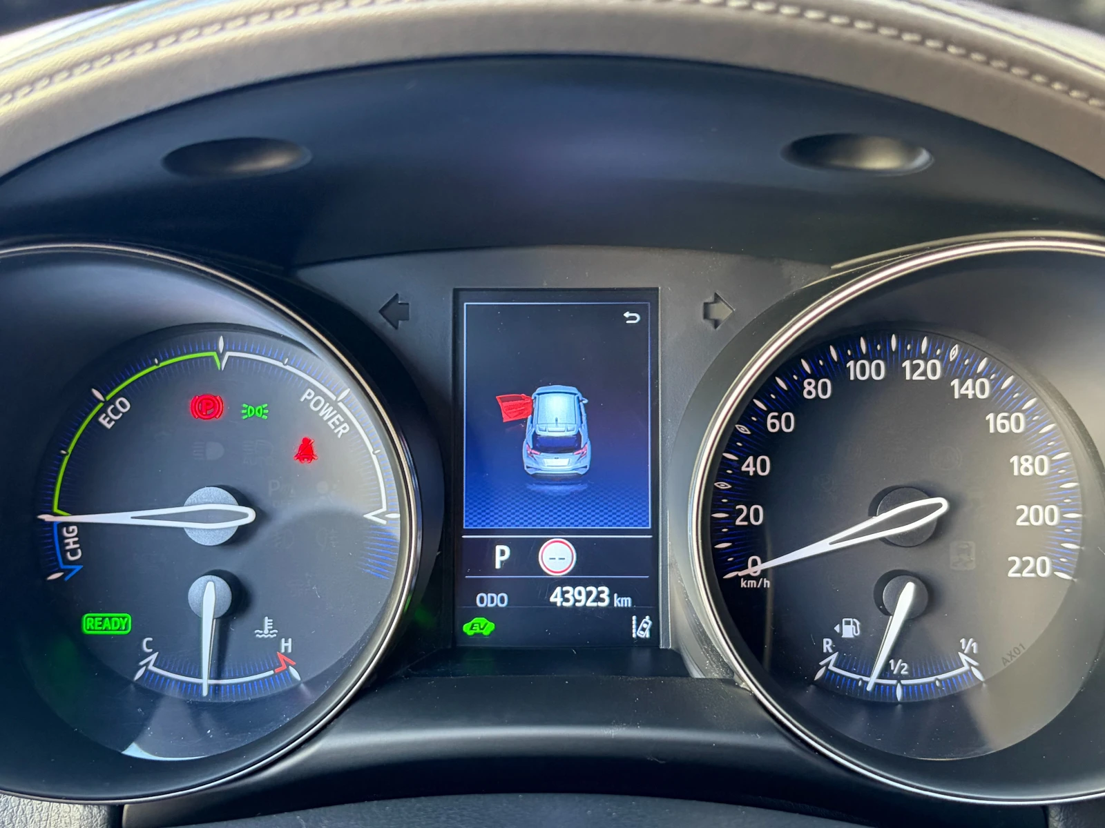 Toyota C-HR 2.0 Hybrid e-CVT Classy Facelift- в Гаранция, снимка 10 - Автомобили и джипове - 54598658