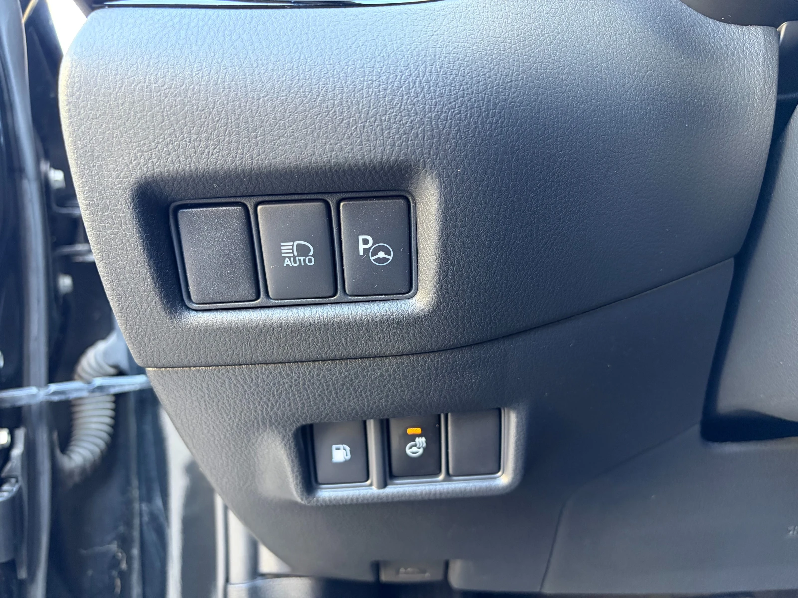 Toyota C-HR 2.0 Hybrid e-CVT Classy Facelift- в Гаранция, снимка 8 - Автомобили и джипове - 54598658