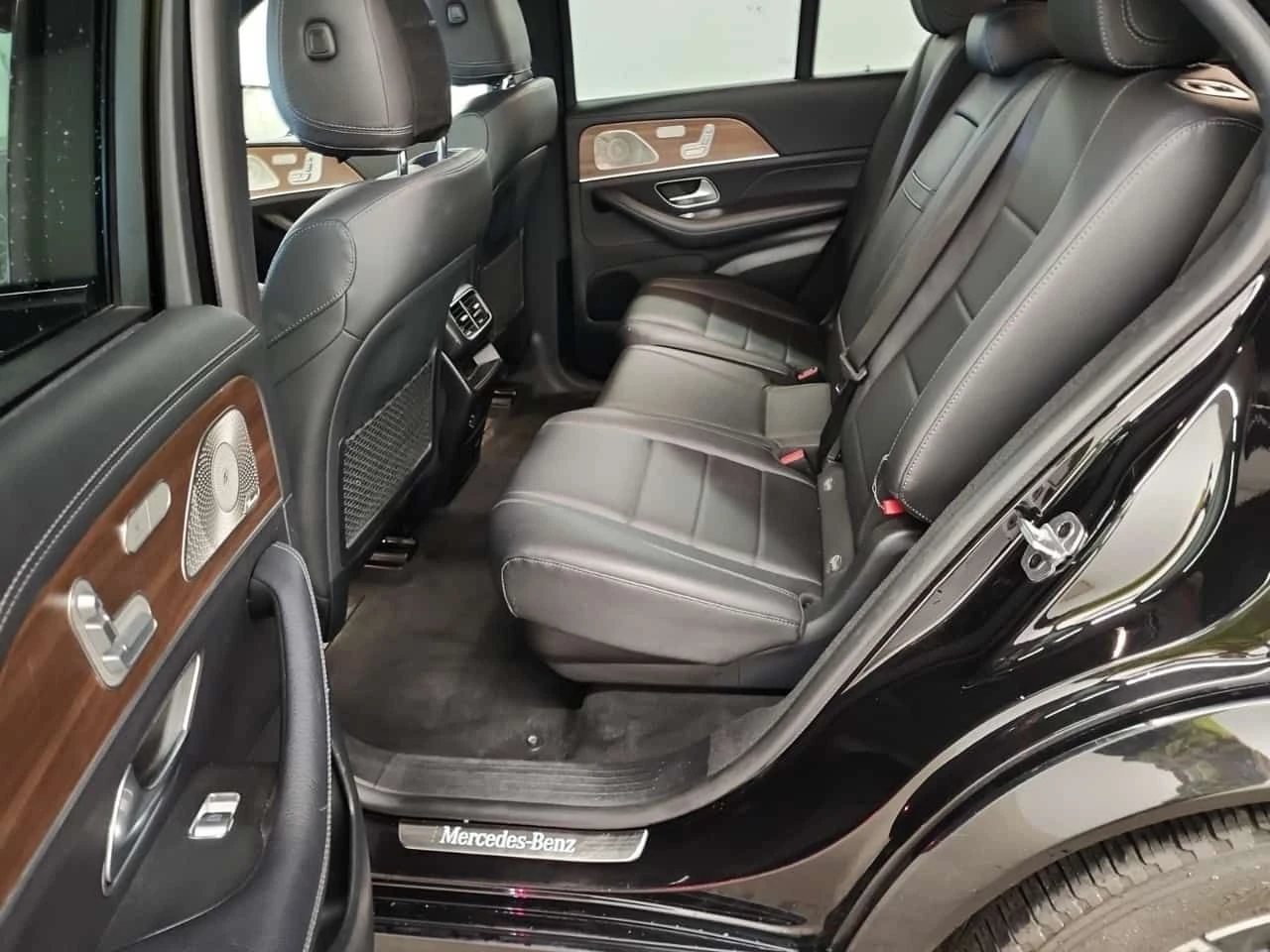 Mercedes-Benz GLE 450 ДИСТРОНИК * 360 * BURMESTER * PANO * ПОДГРЕВИ, снимка 12 - Автомобили и джипове - 54743829