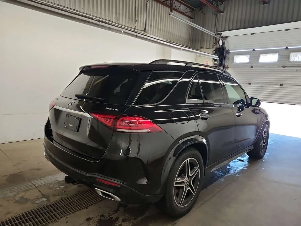 Mercedes-Benz GLE 450 ДИСТРОНИК * 360 * BURMESTER * PANO * ПОДГРЕВИ, снимка 3 - Автомобили и джипове - 54743829