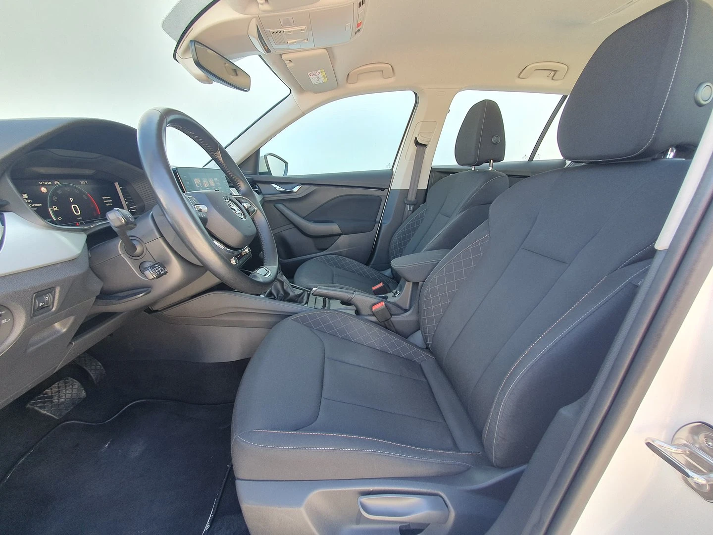 Skoda Kamiq, снимка 4 - Автомобили и джипове - 56421997