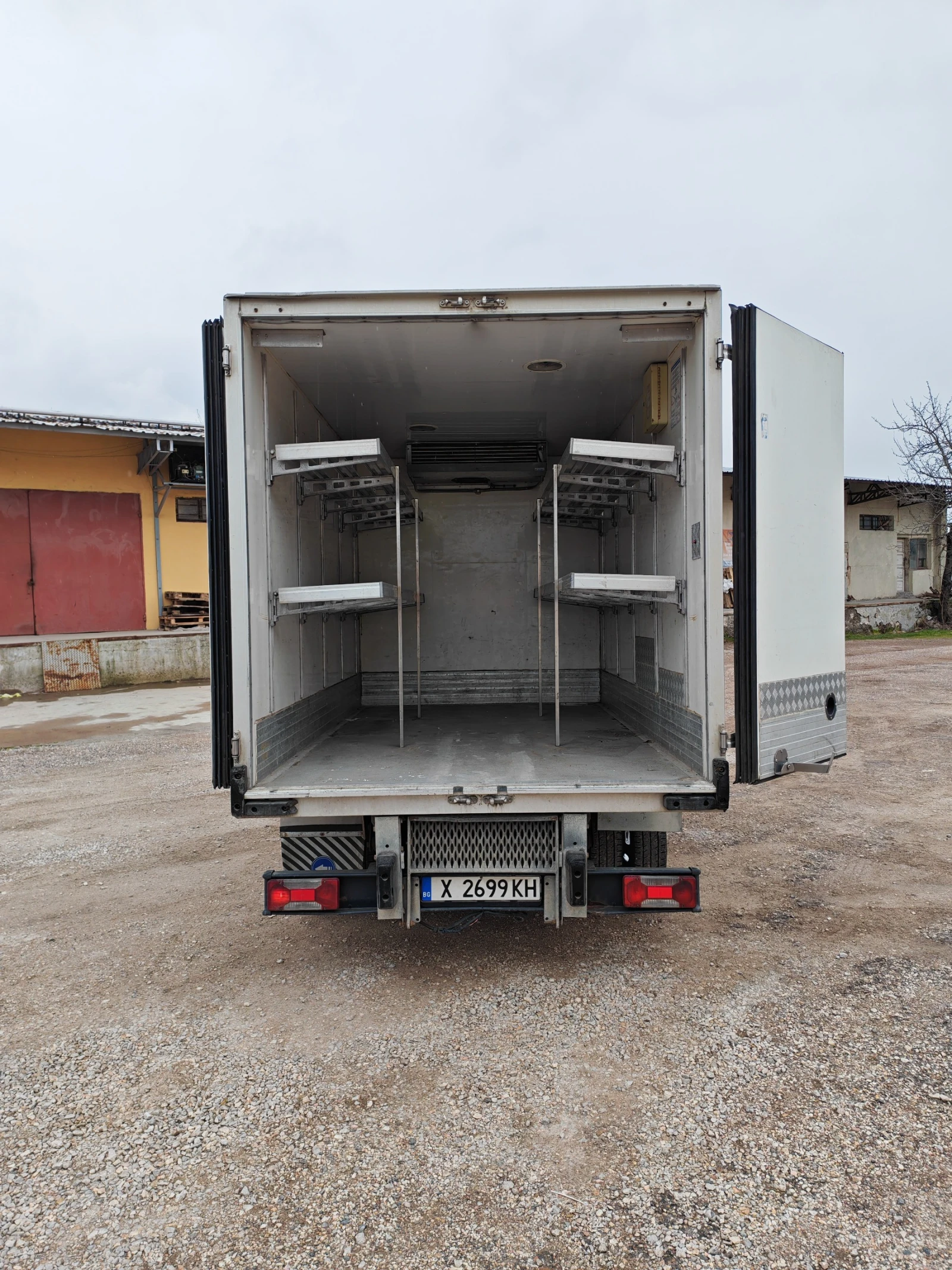 Iveco Daily 35C12, снимка 6 - Бусове и автобуси - 53894737