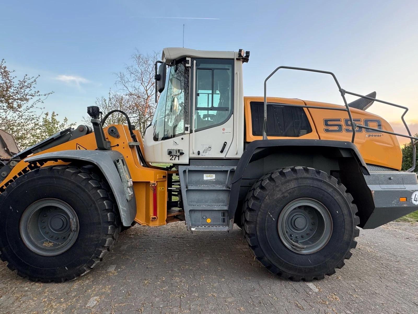 Челен товарач Liebherr 2 БРОЯ L 550 Xpower ЛИЗИНГ - изображение 3