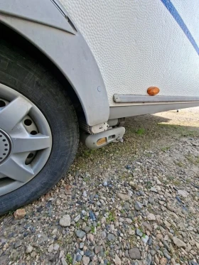 Каравана Burstner, снимка 15