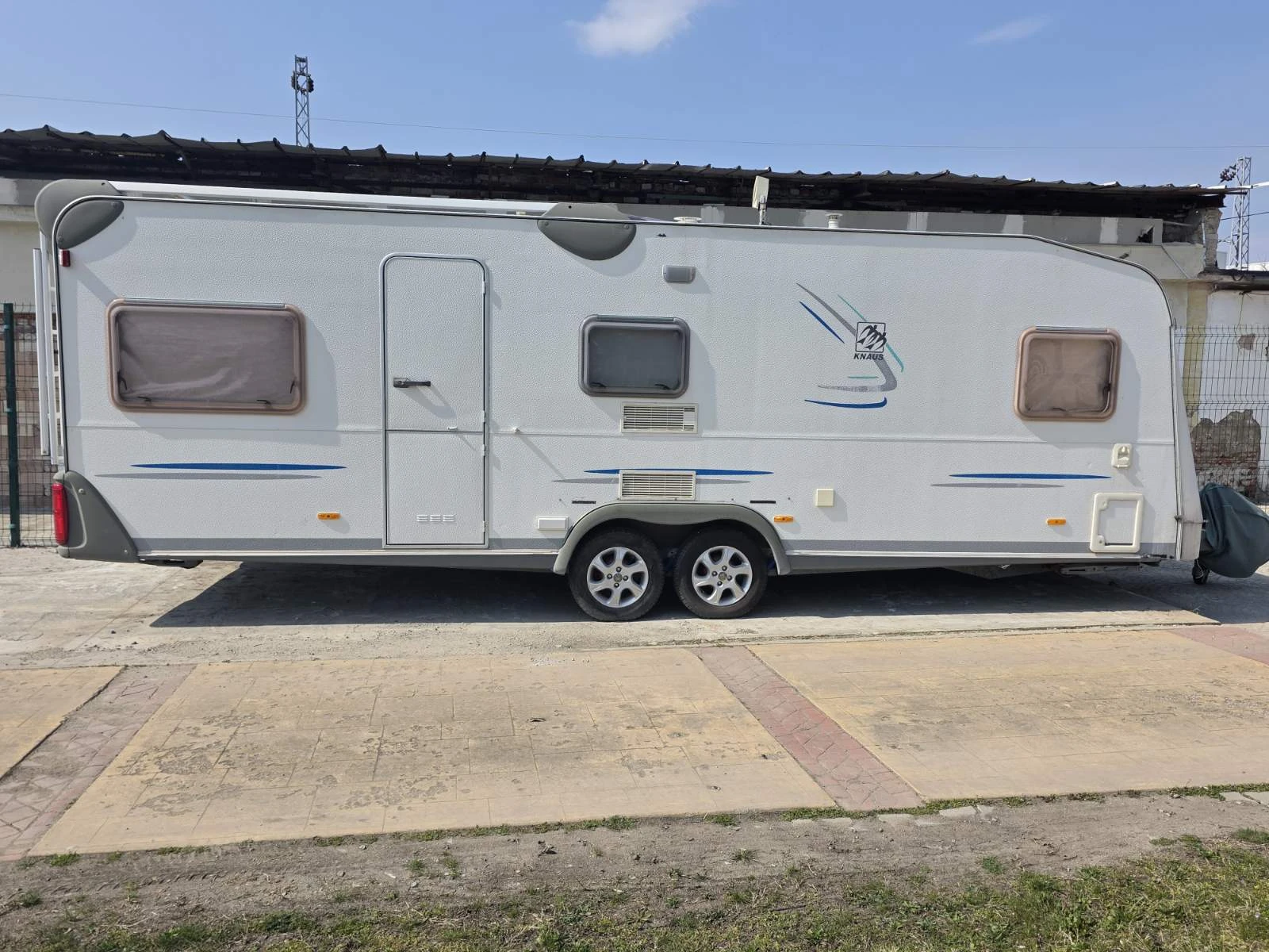 Каравана Knaus Royale Azur 650 SFK