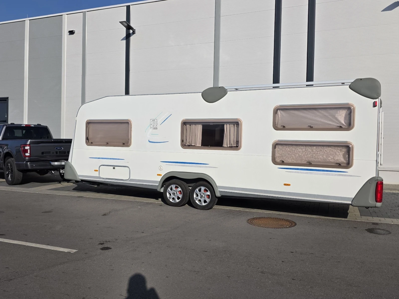 Каравана Knaus Royale Azur 650 FSK