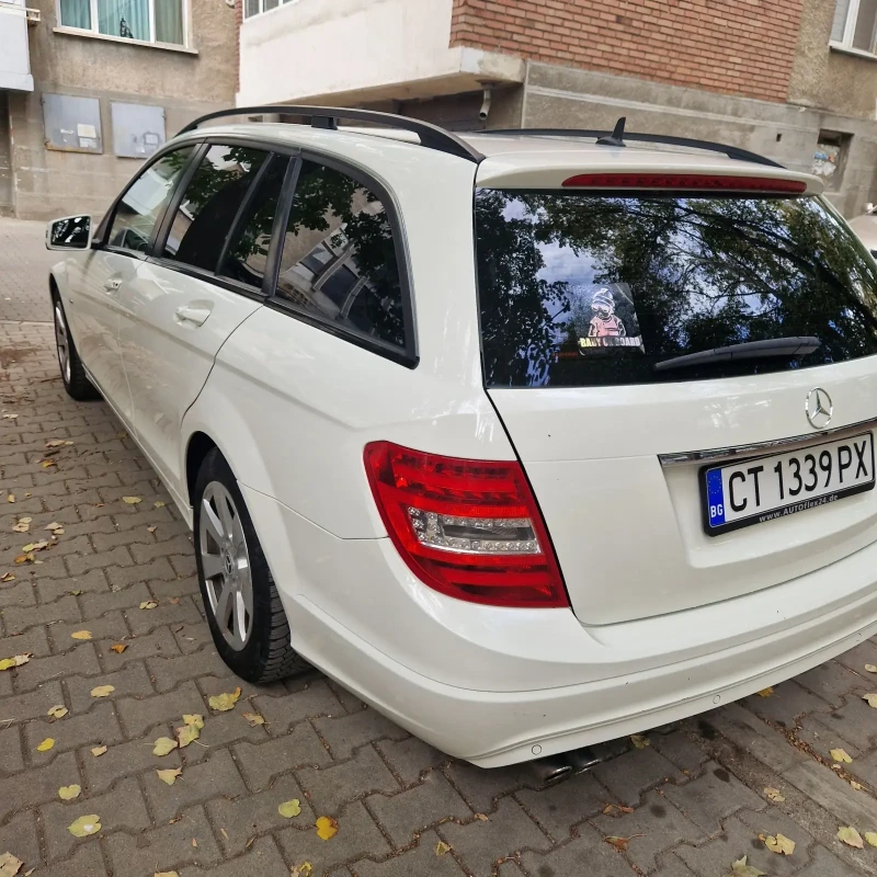 Mercedes-Benz C 180, снимка 2 - Автомобили и джипове - 49547319